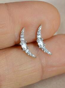 2 stuks roestvrijstalen oorpiercing-stud-oorbellen met kristal CZ-maan, schroefrug-studs, kraakbeen-helix-schelpoorbellen voor vrouwensieraden