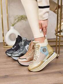 Royalfashion 女士运动鞋，配闪光 Kawellas