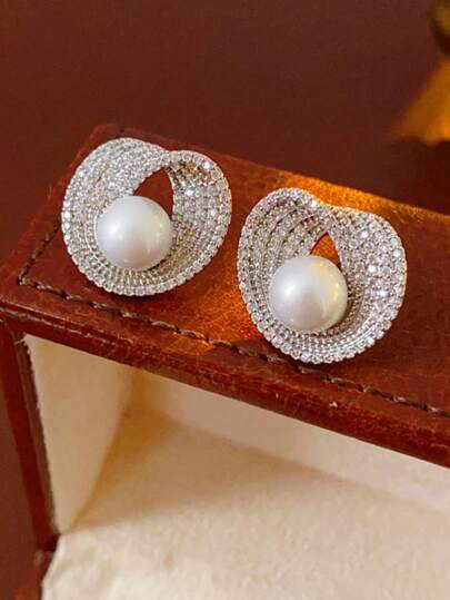 Ellevyn 女士锆石圆形珍珠耳环个性化不对称耳钉优雅高感简约珠宝婚礼女孩女士日常派对配饰、时尚珠宝、最佳朋友礼物