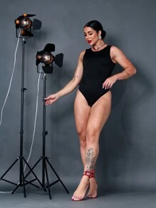 BODY PRETO REGATA DECOTE V Lisa Gola Careca Decote em V nas Costas Fresco e Elegante