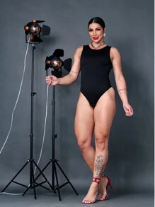 BODY PRETO REGATA DECOTE V Lisa Gola Careca Decote em V nas Costas Fresco e Elegante
