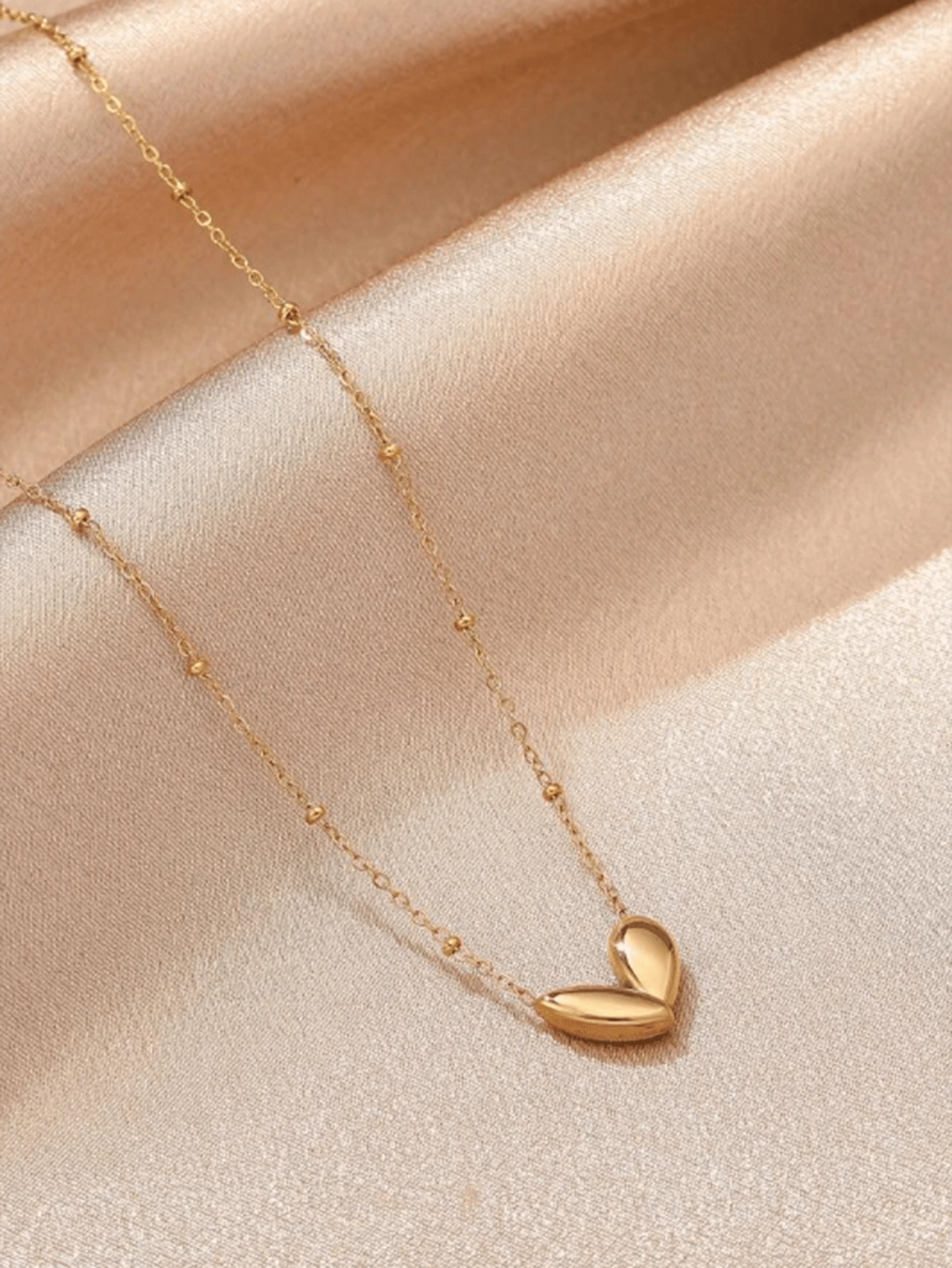 Resin Bead Golden Heart Layered Necklace