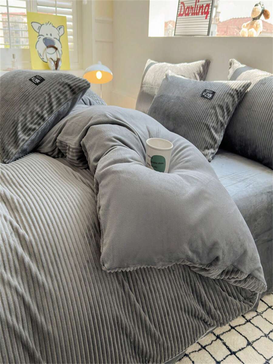 1pc Plush Thick Down Comforter Cover Set, Solid Color Patchwork Gray Warm Bedding Suit For Autumn/Winter - Soft, Fluffy, Skin-Friendly Down Duvet Cover, Suitable For Bedroom And Guest Room - Silver Gray - View 1