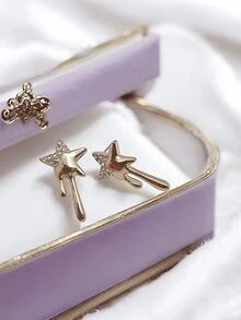 1 Par De Pendientes De Estrella Derretida Varita Mágica Con Decoración De Diamantes De Imitación Diseño De Viento Fresco Simetría Pendientes Neutros Avanzado 2 Piezas De Pendientes Con Diseño Geométrico Estilo Coreano Y Europeo, Elegantes Y Modernos En Forma De Estrella De Cinco Puntas Y Gota Decoraciones Para Las Orejas Aretes Clásicos De Estrella Para Mujer, Joyería De Moda Coreana Aretes De Tuerca, Accesorios De Joyería De Lujo Aretes De Botón Diseño Encantador, Dulce Y Elegante Con Gota De Aceite De Estrella Que Se Derrite Y Decoración De Piedras De Imitación, Joyería Avanzada Para Mujer Par De Aretes Asimétricos Con Diamantes De Imitación En Forma De Estrella Y Luna, Modernos Y Elegantes, Adecuados Para Uso Diario, Festivales Y Fiestas 1 par de pendientes de botón de circonita cúbica con forma de estrella asimétricas de moda, regalo único de cumpleaños y Día de San Valentín para mujeres en vacaciones Pendientes de estrella de gotas con perlas AR73 - Dorado y perla - Ver 3