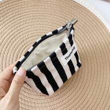 Bolsa de maquillaje de viaje portátil y mini, estuche cosmético multifuncional para toallas sanitarias, lápices labiales, monedero, organizador de maquillaje, bolsa de almacenamiento de maquillaje, estuche de maquillaje pequeño, estuche de viaje, accesorios para maquillaje, bolsa para brochas, contenedor de maquillaje, bolsa cosmética, artículos esenciales de viaje, accesorios para damas, artículos para viaje, útiles escolares, bolsa de maquillaje, estuche de maquillaje, artículos esenciales para vacaciones de invierno 2024, regreso a la escuela - Blanco y Negro - Ver 5