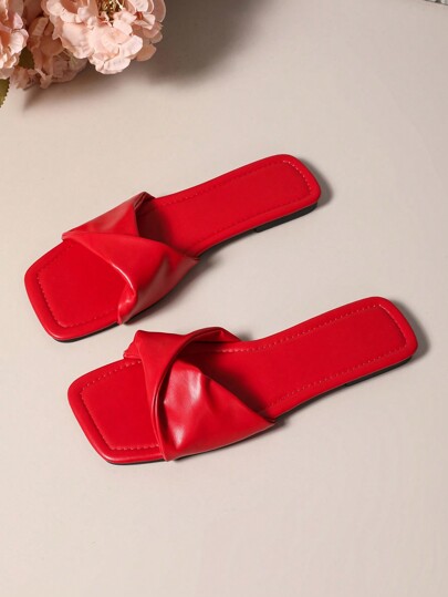 Sandalias planas plegables suave con pliegues para mujer, nuevas sandalias planas de verano con tira en V, suela roja y negra con puntera cuadrada