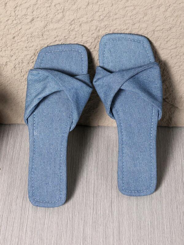 Women Fashion Foldable Soft Cloth Flat Corrugated Slip-On Slippers, Summer New Style Flat Sandals With Black Sole, Shallow Blue Color