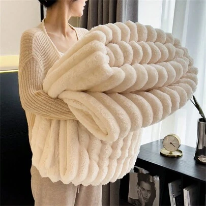 1 Piece Faux Rabbit Fur Blanket - Soft, Warm, And Comfortable, Suitable For Sofa, Bed, Office, And Travel - Multipurpose All-Season Gift Blanket