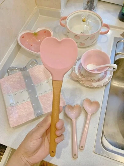 1 件爱心烹饪铲、心形木柄硅胶勺、家用厨房用具、锅和勺子、厨房烹饪工具，您可以为您所爱的人做美味的晚餐。