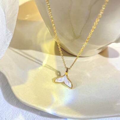 1 pieza Collar con colgante de cola de sirena con incrustaciones de diamantes, diseño premium adecuado para el uso diario de la mujer