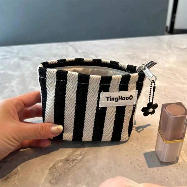 Portable Travel Mini Makeup Bag, Multifunctional Cosmetic Pouch For Sanitary Napkins, Lipsticks, Coin Purse Makeup Organizer Makeup Storage Bag Mini Pouch Travel Small Makeup Case Accessories Make Up Holder Brush Bag Make Up Container Cosmetic Bag Travel Essentials Ladies Accessories Travelling Stuff School Supplies Make Up Bag Holiday Essentials Makeup Bags Makeup Pouch Holiday Winter 2024 Back To School Supplies