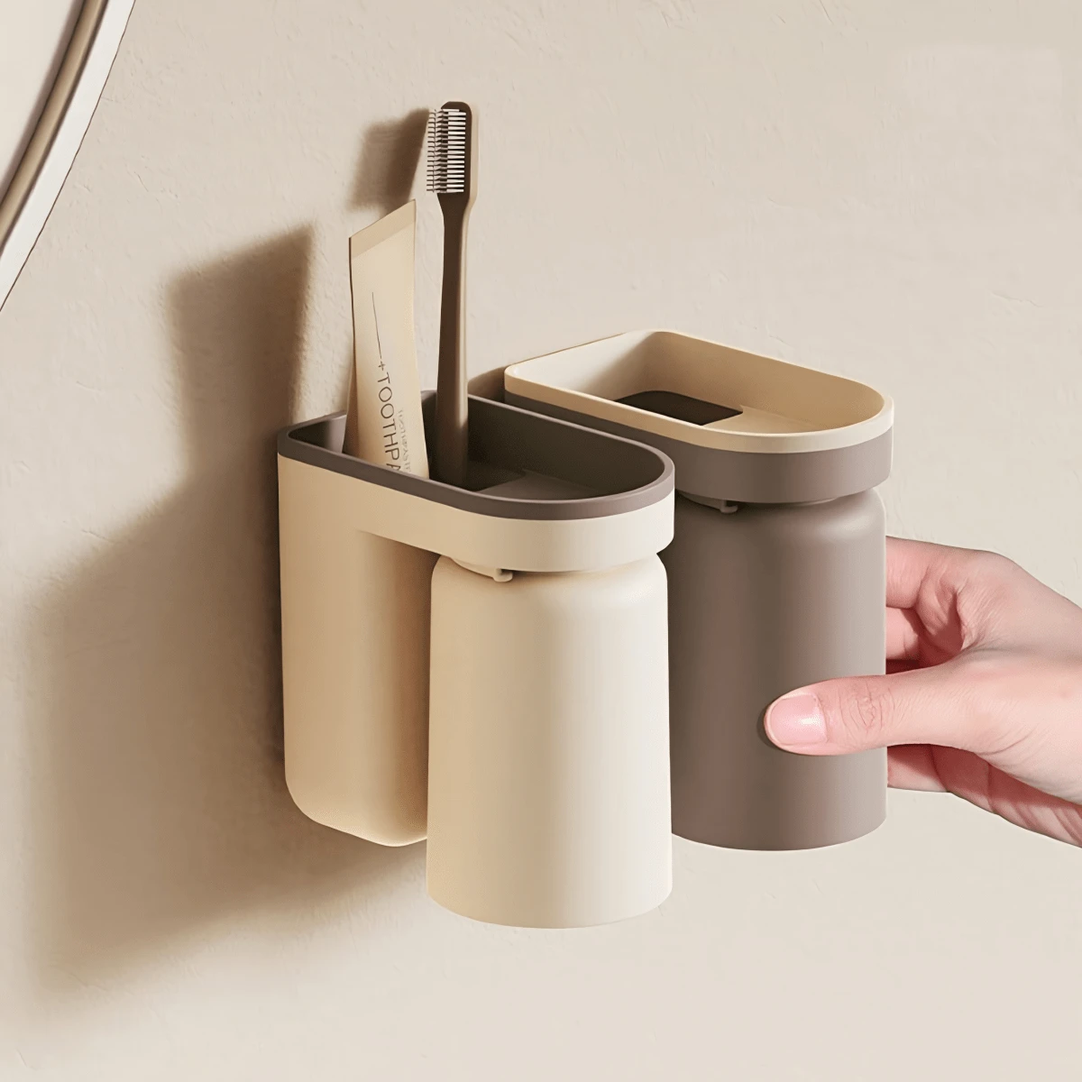 1 Stück Wandmontierter Zahnbürstenhalter ohne Bohren - Badezimmer Aufbewahrungsorganizer für Zahnbürste und Toilettenartikel, perfekt für Badezimmerorganisation, Aufbewahrung kleiner Artikel, Badezimmer Zubehör, Zahnbürsten- und Waschtischhalter, tolles Geschenk für Badezimmerdekoration, Herbstdekoration, Rückkehr zur Schule - Verschiedenfarbig - Übersicht 1