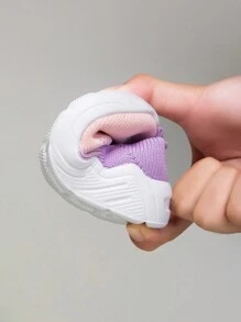 New Kids Casual Lightweight Breathable Mesh Slip-On Outdoor Sports Shoes, Soft Sole, Anti-Slip, Suitable For All Seasons