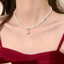 1pc Women Vintage Wrapped Double Layer Pearl Necklace, Elegant Small Designer Collarbone Necklace. Double Layer French Retro Pearl Chain Collarbone Necklace, Minimalist Versatile Pendant Necklace, Christmas, Thanksgiving, Valentine's Day Gift Valentines