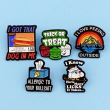 1 pieza Insignia de solapa de esmalte con diseño de letra de dibujos animados - Insignia personalizada para mochila y ropa, pasador para ropa, accesorio para bolso, accesorios escolares y de oficina, camisas, chaquetas, joyería, accesorios de otoño-invierno, Navidad, Halloween, adecuado para adolescentes, jóvenes, hombres, casual, al aire libre, atlético, vacaciones, regalos de graduación, cumpleaños, uso diario, regalos divertidos y lindos para maestros, accesorios de disfraz, encantos de bolso