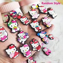 Sanrio Set casuale di 12/30 pezzi di ciondoli decorativi per scarpe, decorazioni in PVC per scarpe e borse da spiaggia, accessori per scarpe, idea regalo per compleanni, Natale, San Valentino, feste di Ognissanti