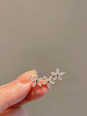 1pc Premium Floral Women Brooch Pin, Decorative Clothing Accessory, Discreet Fastener, Niche Fashion Item, Sibling Gift, Personalized Product, Art Quality Metal Enamel Brooch Valentines Dress Accessories Pin For Clothes Bag Charm School Office Accessories Shirts Jacket Jewelry Christmas Halloween Clothes Pin Funny Cute Teacher Gifts