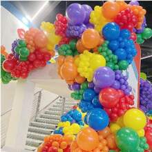 10/30/50/100/135 件 5/10/12/18 英寸彩虹粉彩气球花环拱门套装，红橙黄绿蓝紫黑白色乳胶气球套装适用于生日派对婚礼订婚周年纪念新娘送礼会单身派对圣诞节万圣节主题派对装饰 - 彩色 - 查看 9