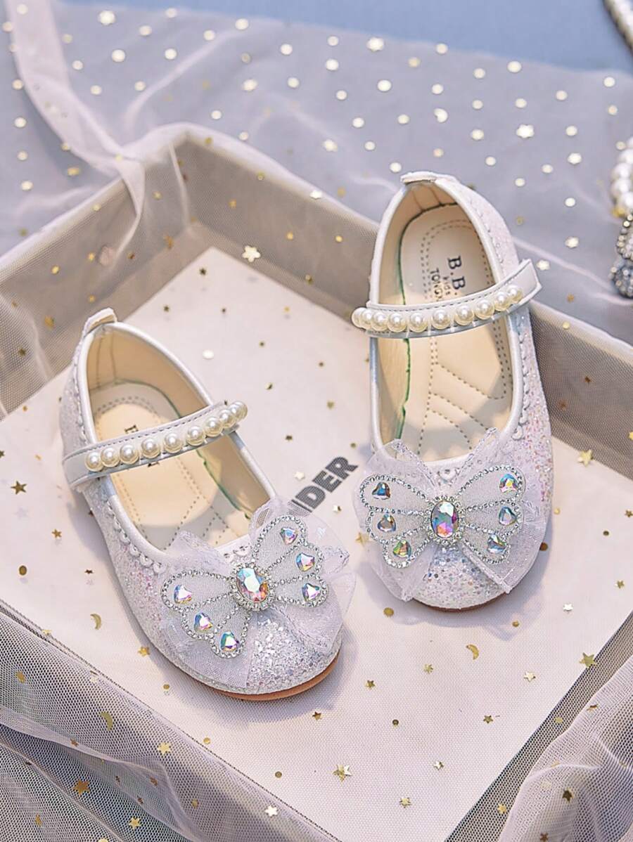 1 双女孩亮片水晶蝴蝶结皮革正装鞋，闪亮公主鞋适合日常穿着、派对和正式礼服，所有季节 - 米色 - 查看 1