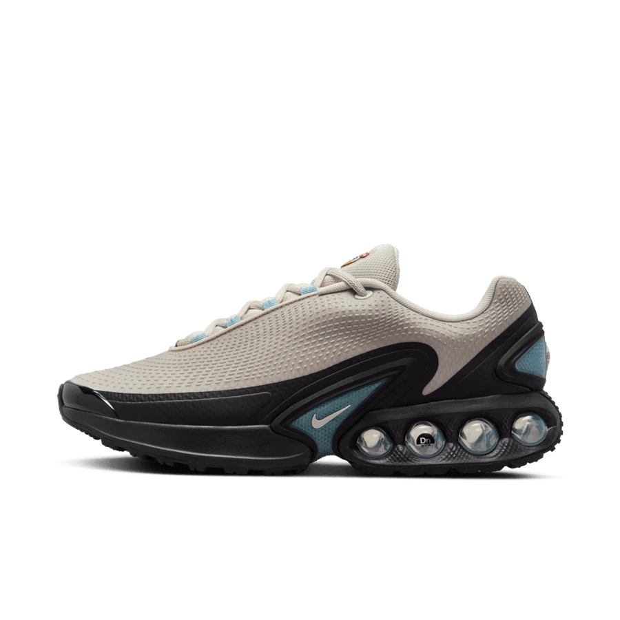 Nike Zapatillas de correr cómodas, versátiles, antideslizantes y duraderas de tipo baja, Air Max Dn, unisex, color gris, HQ3478-104 - Gris negro - Ver 1
