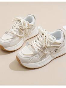 Nuove scarpe casual bianche stile coreano traspiranti, scarpe da ginnastica con platform basso da donna, autunno 2025