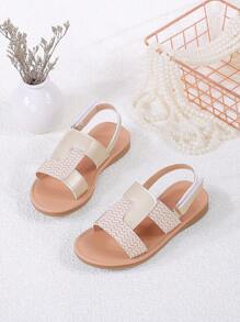 1 双女童休闲透气钩环平底公主凉鞋，适合夏季