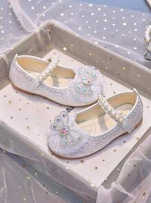 1 双女孩亮片水晶蝴蝶结皮革正装鞋，闪亮公主鞋适合日常穿着、派对和正式礼服，所有季节 - 米色 - 查看 4