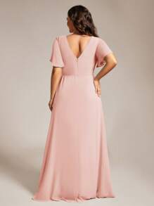 EVERPRETTY 大码蝴蝶袖V领褶皱高开衩粉色伴娘礼服，适合婚礼、派对、春夏婚礼宾客礼服、正式礼服、度假礼服 - 粉色 - 查看 3