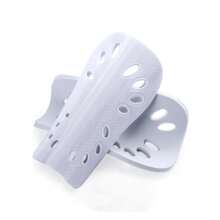 1 双轻质透气足球护腿板，成人男女小腿保护腿垫足球护腿板装备