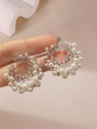 MESTILO 2pcs Fashionable Exaggerated Metallic C-Shaped Asymmetrical Rhinestone & Faux Pearl Decor Stud Earrings Suitable For Women's Daily Wear