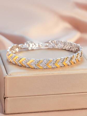 1 Pieza Brazalete de acero inoxidable sólido con forma de flecha y color contrastante para hombres y mujeres