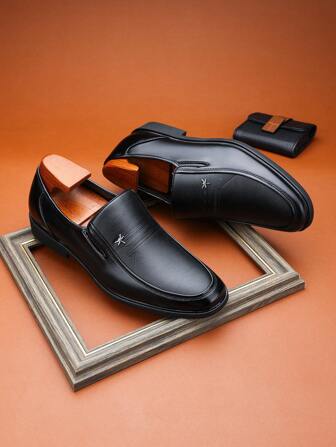 New Style Loafers, Fashionable And Simple Patent Leather Bright Surface Splice Pointed Toe Shoes, Soft And Comfortable Breathable Slip-Resistant Slip-On Casual Shoes, Perfect For Dancing Parties, Graduation Ceremonies, Weddings And Other Casual Occasions For Men