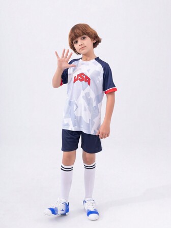  SURUIDA 2 件套青少年女孩休闲足球球衣套装，带圆领印花美式上衣和短裤，适合比赛、训练、舞台表演的运动装