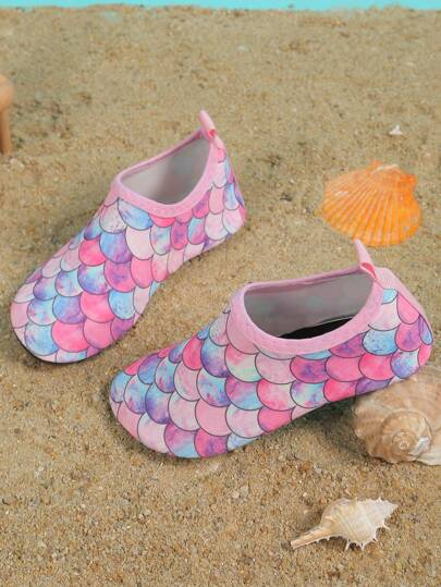 Barnens tecknade hajtryck vattenparksskor, andningsbara snabbtorka strandsnorkelskor, halkfria mjukbottnade vattenstrumpor för pojkar och flickor