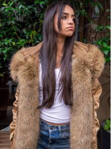 Parka pour femme avec intérieur doublé de fourrure et col en fourrure – Parka classique en fourrure, avec boutons et poches, design élégant, confortable et chaleureux, parfaite pour le travail, les sorties et la vie quotidienne.