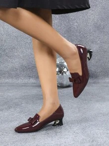 حذاء كعب سهلة الارتداء مغلقة الأصبع بكعب سميك مزينة بفيونكة