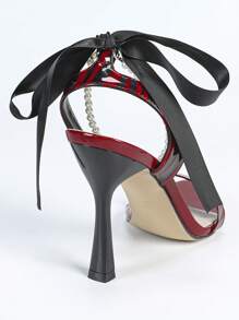 女士户外和夜店高端金属漆交叉带方头撞色性感镂空优雅高跟凉鞋，春夏