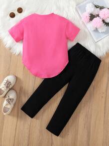 2 Stücke/Set Kleine Mädchen Lässig Strick Buchstaben Muster Kurzarm Rundhals Asymmetrischer Saum Top und Sport Leggings Set, geeignet für täglichen & Outdoor Gebrauch, Frühling/Sommer