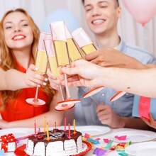 可重复使用的 5.5 盎司亚克力条纹香槟杯，坚固耐用的高脚杯，现代而优雅，适合婚礼、周年纪念、圣诞节、生日派对