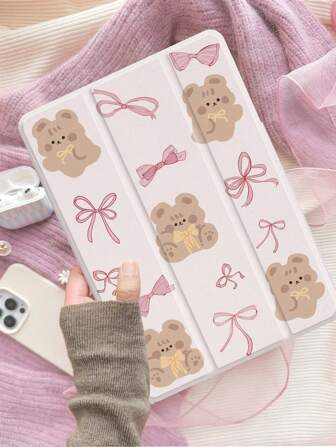 1pc A Brown Bear And A Pink Bow Tablet Case & Kindle E-Book Case Compatible With IPad 10th Generation, IPad 11/Air 4th/Air 7th/9.7 Inches, Compatible With Samsung Galaxy Tab A9 Plus, Kindle (11th Generation-2024 Release)(6 Inch), Kindle Paperwhite 12th Gen 2024, Great Holiday Gift, Stylish And Simple Pattern.
