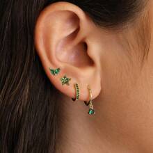 4 Stücke Ohrstecker Set mit Kubikzirkonia Sternblättern für Frauen, 18 Karat vergoldeter Edelstahl und Kupfer Ohrreifen Knorpel Schmuck