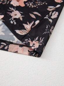 Acelitt Zwarte bloemen mesh coltrui lange mouwen aansluitende blouse