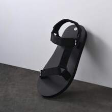 Sandálias Masculinas para Atividades ao Ar Livre Casuais no Verão com Solado Macio e Fechamento em Gancho e Laço