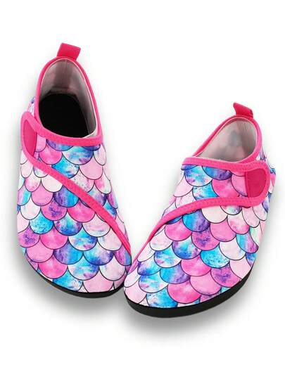 儿童户外沙滩鞋，女童粉色彩色鱼鳞厚软橡胶鞋底轻便透气水鞋，游泳池，溪流行走