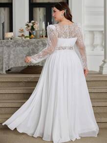 UNITHORSE Robe de mariée blanche en dentelle brodée à encolure en V avec contraste de maille, grande taille. Tenue de fête tout en blanc pour femmes