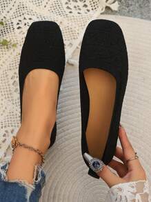 Eleganti mocassini slip-on piatti per adolescenti e ragazze, punta affusolata, realizzati in materiale lavorato a maglia traspirante, comodi