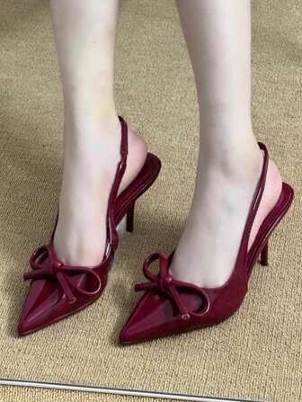 2025 vårens nya pendlare moderna tunnklackade bowknot i fransk stil damsandaler med spetsad tå