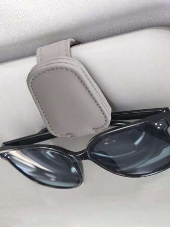 1pc Leather Vehicle Sunvisor Glasses Clip, Car Eyeglass Holder, Semi-Rigid Multipurpose Glasses Storage Box, Car Sunvisor Multifunctional Storage Clip With Magnetic Sunglasses Clip