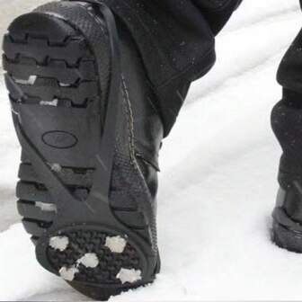 1 par vinterhalkskydd för skospikar, snöklossar för is och snö, utomhusdragkrokar för vandring, klättring