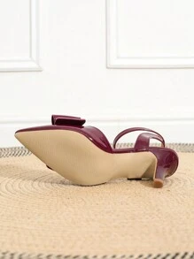 Zapatos de tacón alto de stiletto hechos a mano con lazo burdeos, cordones ajustables y hebilla, de estilo de moda y versátiles